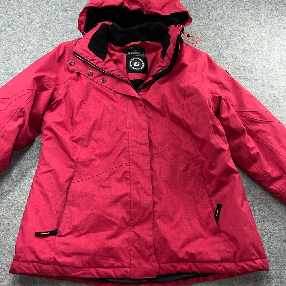 Killtec‎ Women's Waterproof, windproof & breedable Jacket
Size 10 (40)